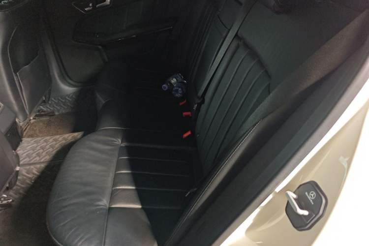 Used Mercedes-Benz E-Class 2014 E 260 L Luxury Model Left Rear Seat