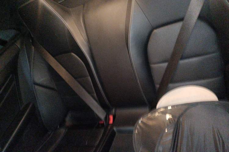 Used Mercedes-Benz E-Class 2014 E 200 Coupe Left Rear Seat