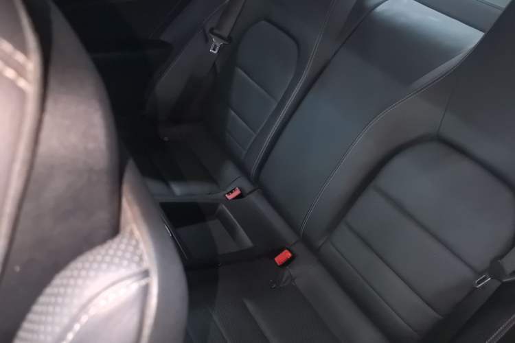 Used Mercedes-Benz E-Class 2014 E 260 Coupe Left Rear Seat