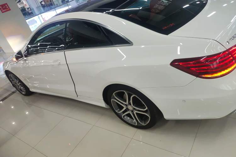 Used Mercedes-Benz E-Class 2014 E 260 Coupe Left Side