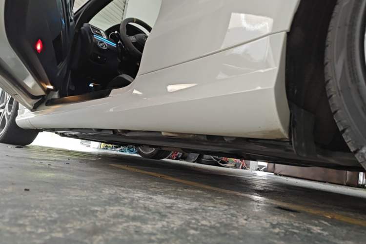Used Mercedes-Benz E-Class 2014 E 260 Coupe Left Side Sill
