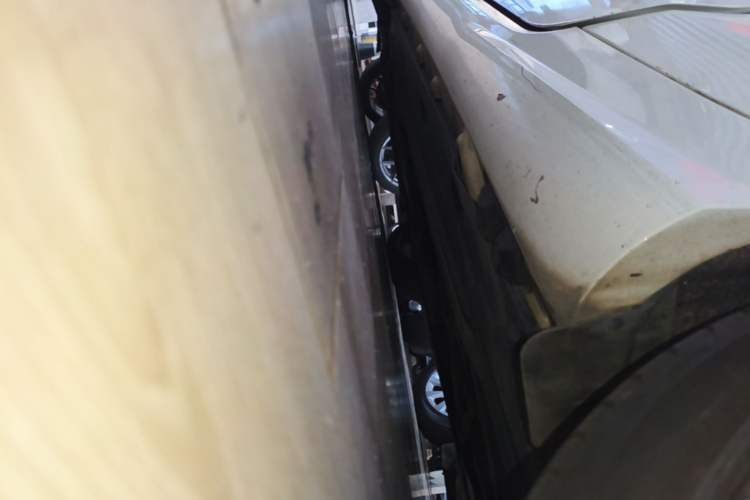 Used Mercedes-Benz E-Class 2014 E 200 Coupe Left Side Sill