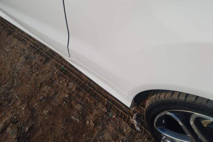 Used Mercedes-Benz E-Class 2014 E 200 Coupe Left Side Sill