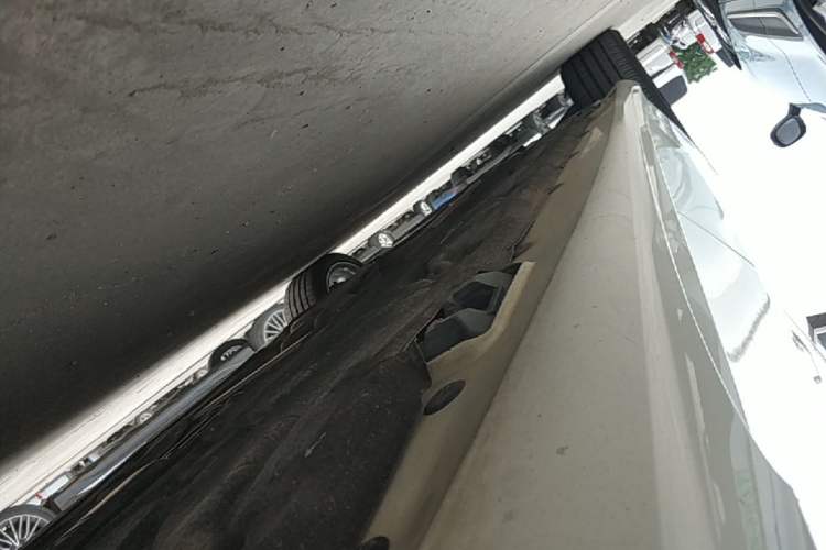 Used Mercedes-Benz E-Class 2014 E 300 L Sport Edition Left Side Sill