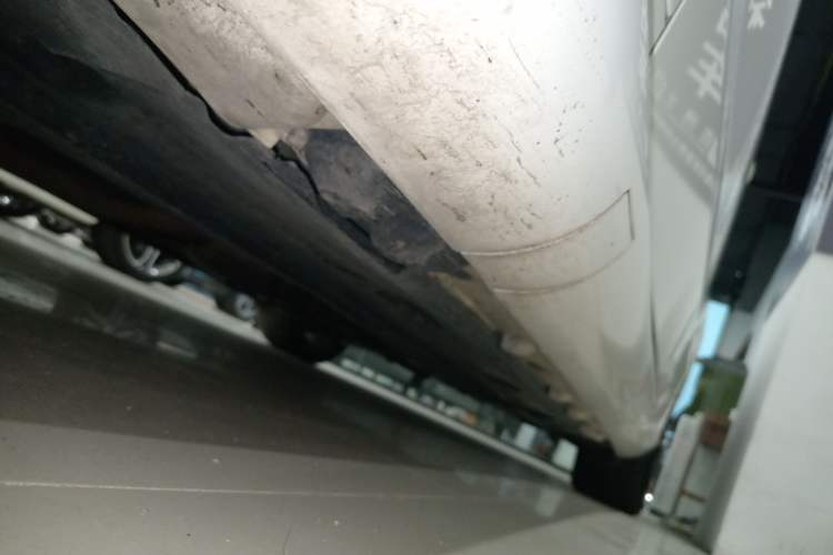Used Mercedes-Benz E-Class 2014 E 200 Coupe Left Side Sill