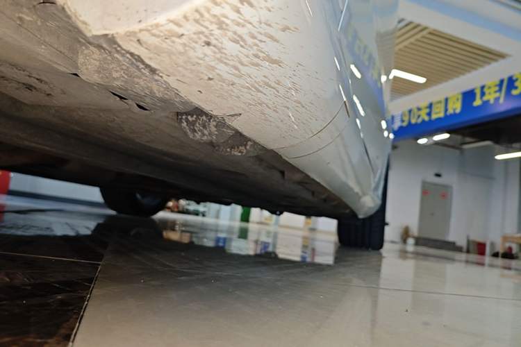 Used Mercedes-Benz E-Class 2014 E 260 Coupe Left Side Sill