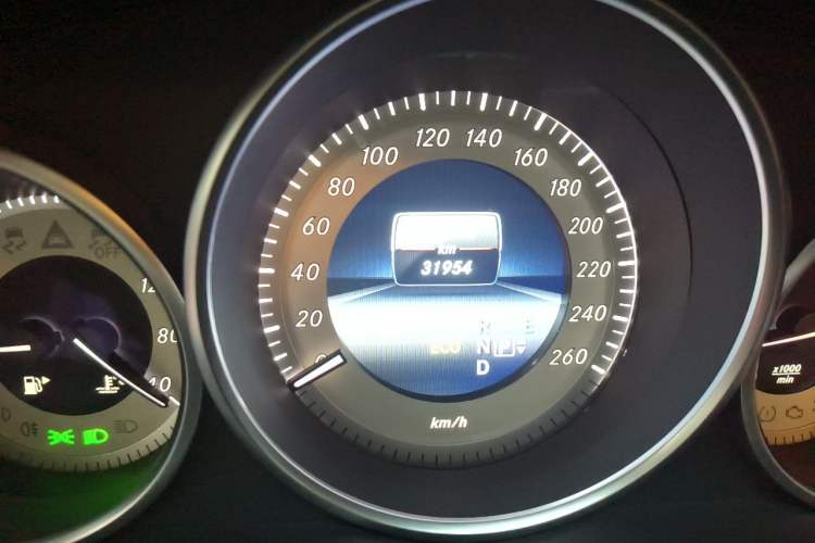 Used Mercedes-Benz E-Class 2014 E 200 Coupe Odometer Close Up