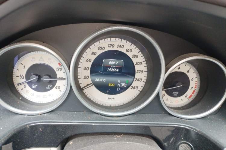 Used Mercedes-Benz E-Class 2014 Restyled E 260 L Sport Edition Odometer Close Up