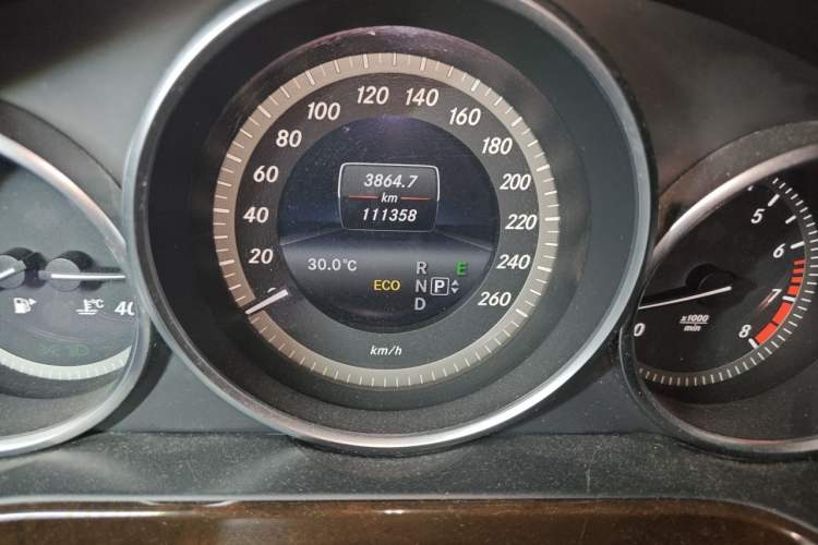 Used Mercedes-Benz E-Class 2014 E 260 L Luxury Model Odometer Close Up