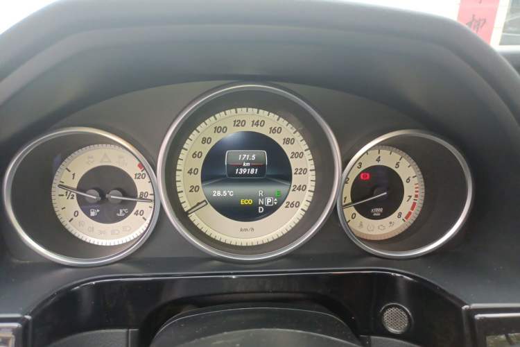 Used Mercedes-Benz E-Class 2014 Restyled E 260 L Sport Edition Odometer Close Up