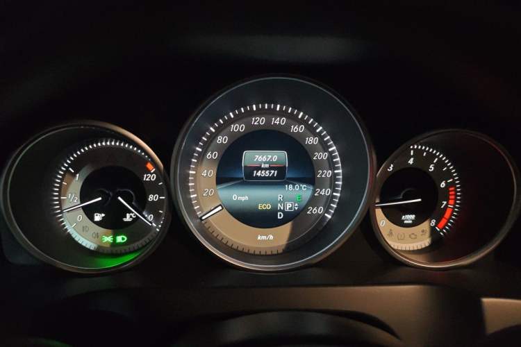 Used Mercedes-Benz E-Class 2014 E 260 Coupe Odometer Close Up