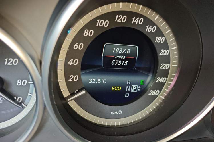 Used Mercedes-Benz E-Class 2014 E 260 L Luxury Model Odometer Close Up