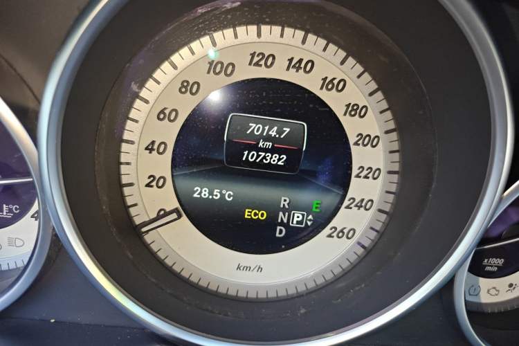 Used Mercedes-Benz E-Class 2014 E 200 Coupe Odometer Close Up