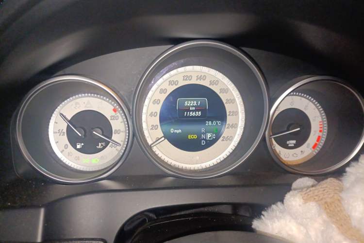Used Mercedes-Benz E-Class 2014 E 200 Coupe Odometer Close Up