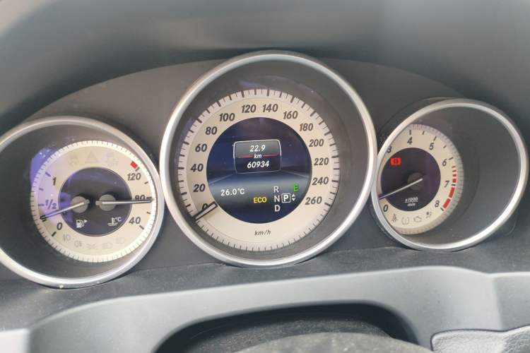 Used Mercedes-Benz E-Class 2014 E 200 Coupe Odometer Close Up
