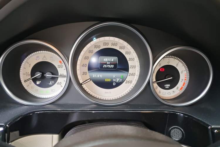 Used Mercedes-Benz E-Class 2014 Restyled E 260 L Sport Edition Odometer Close Up