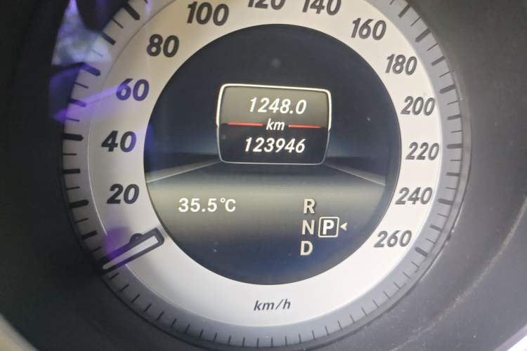 Used Mercedes-Benz E-Class 2014 E 200 Coupe Odometer Close Up
