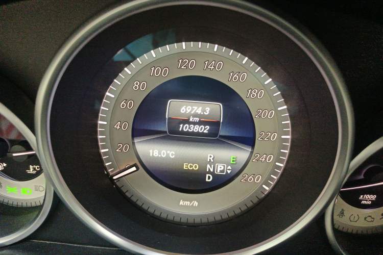 Used Mercedes-Benz E-Class 2014 Restyled E 260 L Sport Edition Odometer Close Up