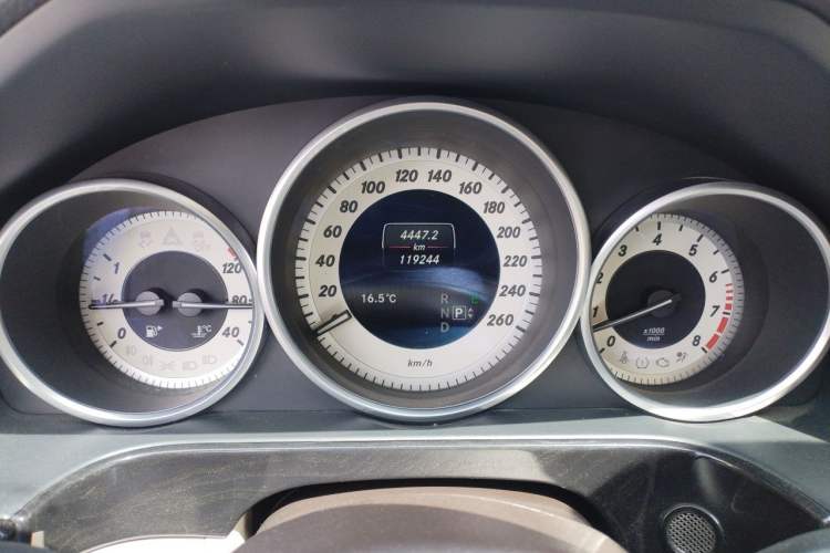 Used Mercedes-Benz E-Class 2014 Restyled E 300 L Sport Edition Odometer Close Up