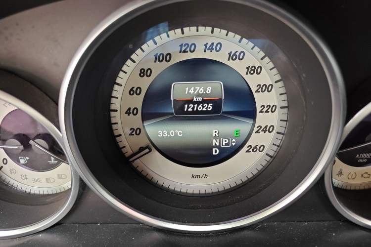 Used Mercedes-Benz E-Class 2014 Restyled E 300 L Sport Luxury Edition Odometer Close Up