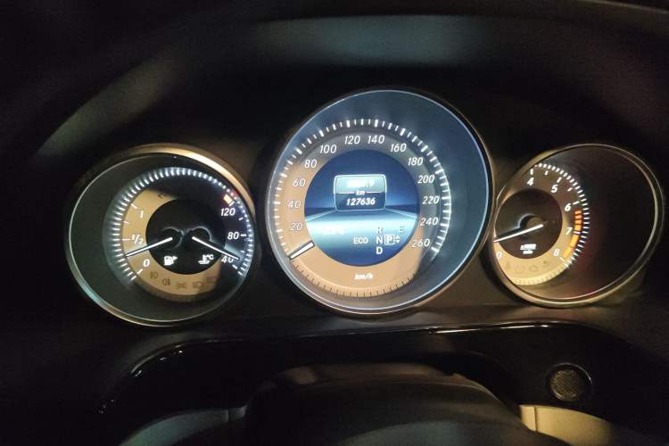 Used Mercedes-Benz E-Class 2014 Restyled E 260 L Sport Edition Odometer Close Up