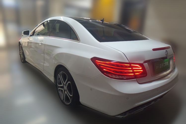 Used Mercedes-Benz E-Class 2014 E 200 Coupe Rear Left 45 Deg