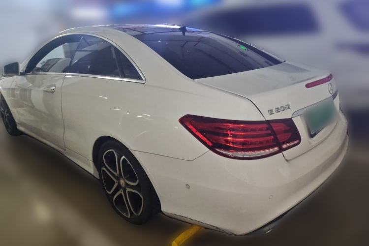 Used Mercedes-Benz E-Class 2014 E 200 Coupe Rear Left 45 Deg