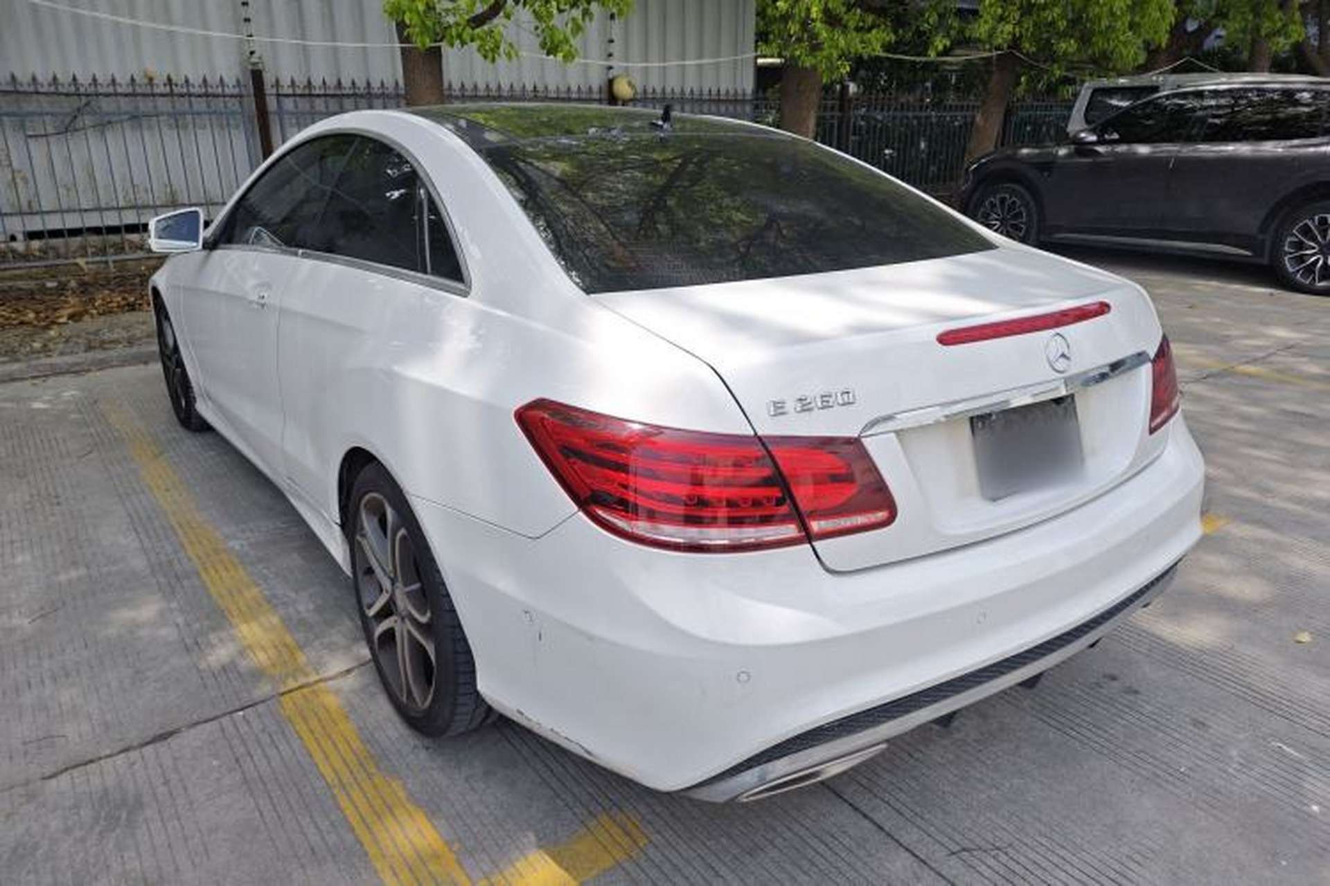Used Mercedes-Benz E-Class 2014 E 260 Coupe Rear Left 45 Deg