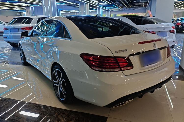 Used Mercedes-Benz E-Class 2014 E 260 Coupe Rear Left 45 Deg