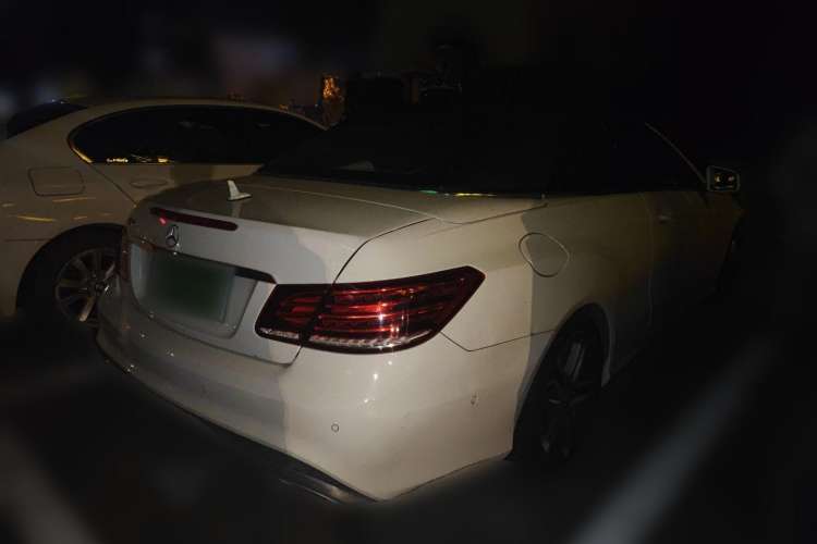 Used Mercedes-Benz E-Class 2014 E 260 Convertible Coupe Rear Right 45 Deg
