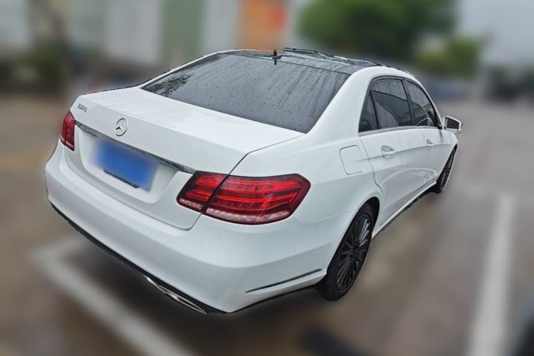 Used Mercedes-Benz E-Class 2014 E 300 L Rear Right 45 Deg