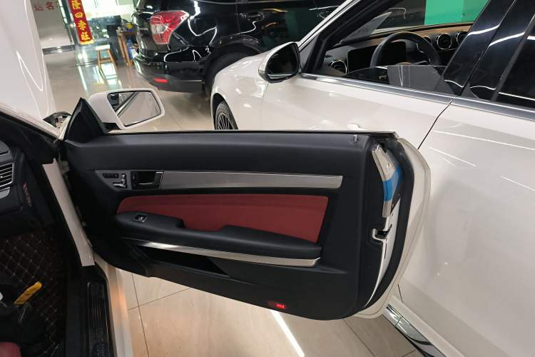Used Mercedes-Benz E-Class 2014 E 200 Coupe Right Front Door Interior