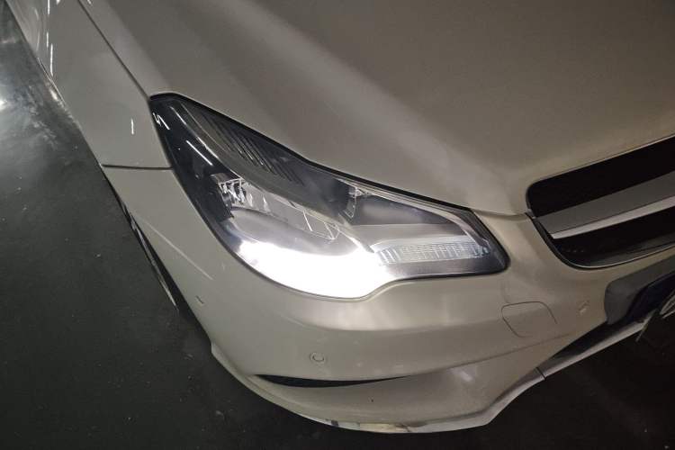 Used Mercedes-Benz E-Class 2014 E 200 Coupe Right Front Headlight