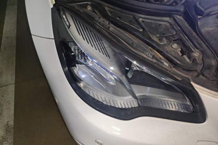 Used Mercedes-Benz E-Class 2014 E 200 Coupe Right Front Headlight