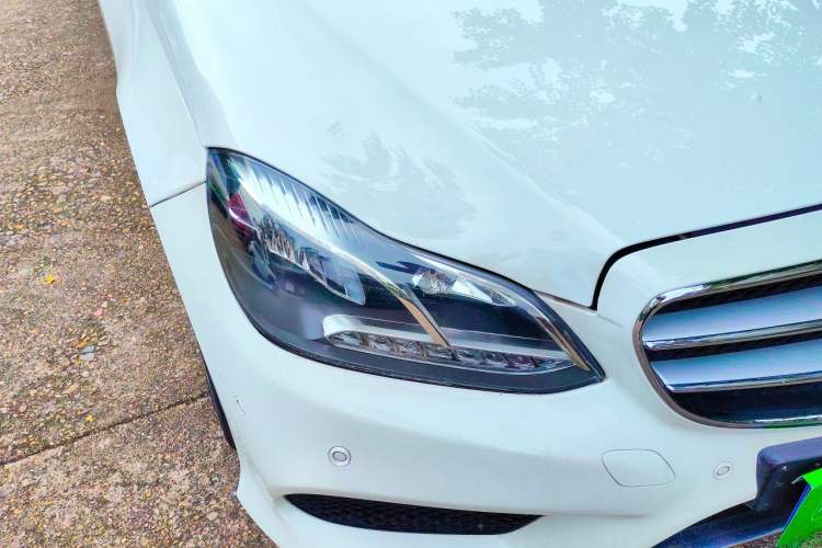 Used Mercedes-Benz E-Class 2014 E 260 L Sport Edition Right Front Headlight