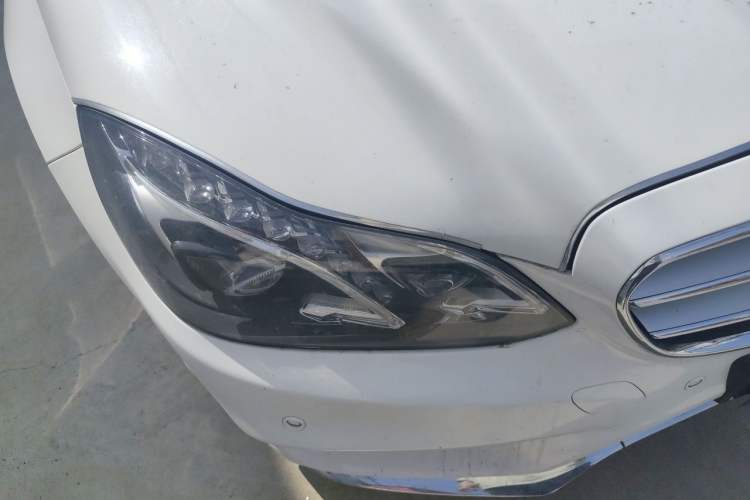 Used Mercedes-Benz E-Class 2014 Revised E 260 L Sport Luxury Edition Right Front Headlight