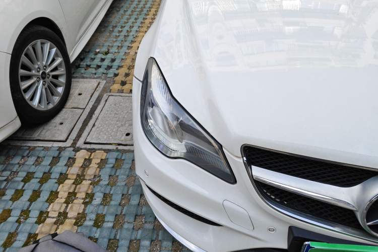 Used Mercedes-Benz E-Class 2014 E 200 Coupe Right Front Headlight