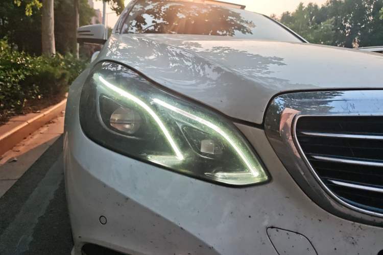 Used Mercedes-Benz E-Class 2014 E 260 L Right Front Headlight