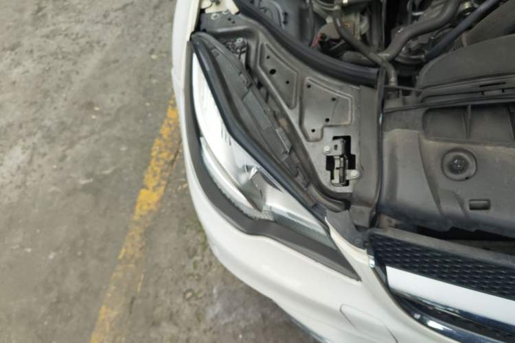 Used Mercedes-Benz E-Class 2014 E 200 Coupe Right Front Headlight