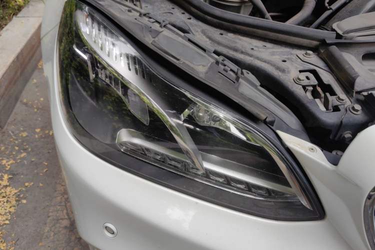 Used Mercedes-Benz E-Class 2014 Restyled E 260 L Sport Edition Right Front Headlight