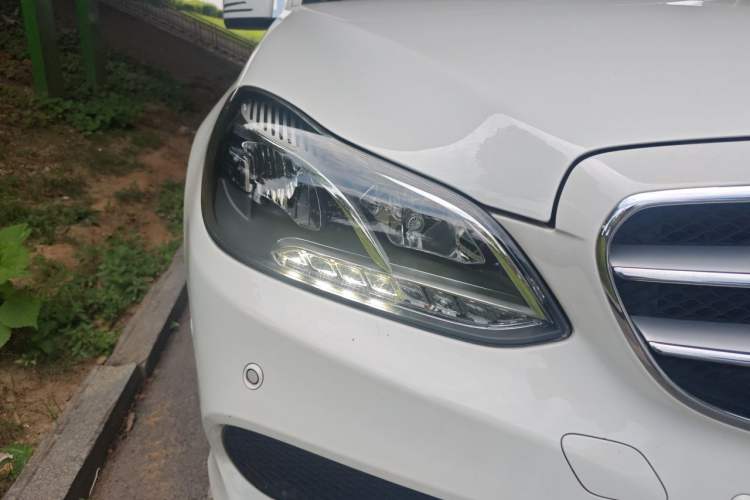 Used Mercedes-Benz E-Class 2014 Restyled E 260 L Sport Edition Right Front Headlight