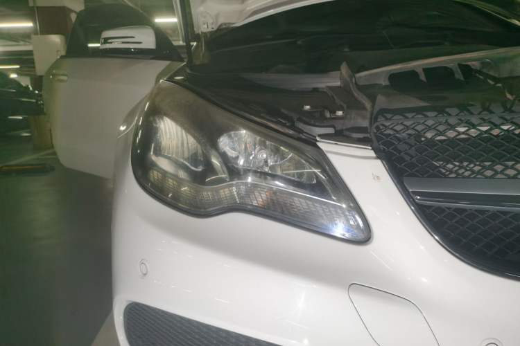 Used Mercedes-Benz E-Class 2014 E 200 Coupe Right Front Headlight