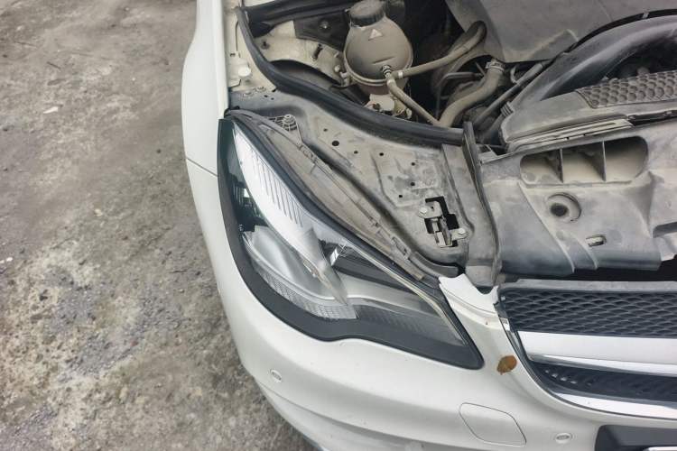 Used Mercedes-Benz E-Class 2014 E 200 Coupe Right Front Headlight