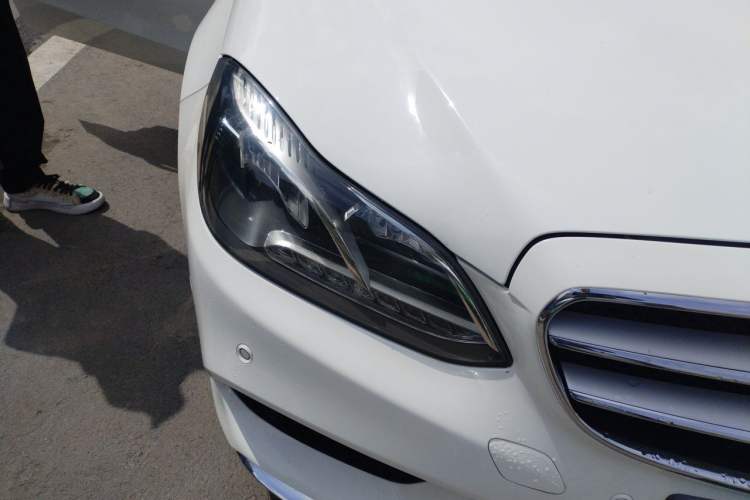 Used Mercedes-Benz E-Class 2014 Restyled E 300 L Sport Edition Right Front Headlight