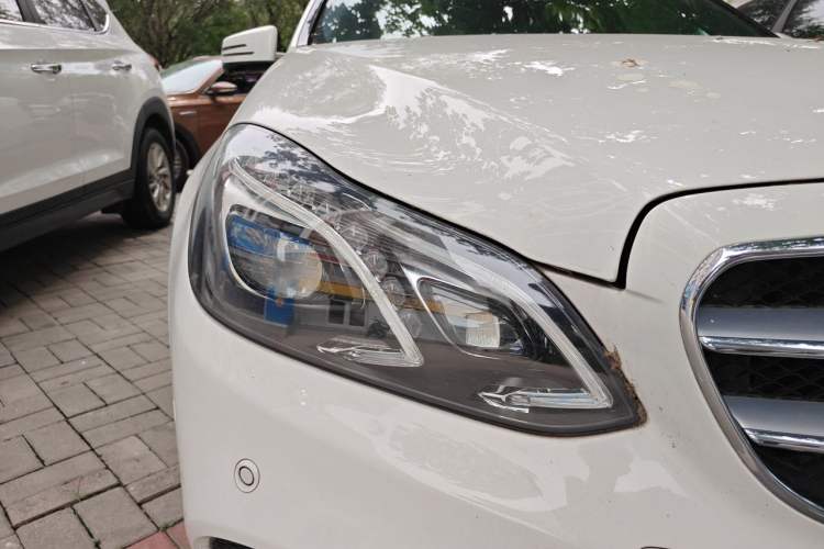 Used Mercedes-Benz E-Class 2014 Restyled E 300 L Sport Luxury Edition Right Front Headlight