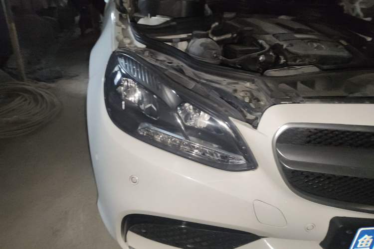 Used Mercedes-Benz E-Class 2014 Restyled E 260 L Sport Edition Right Front Headlight