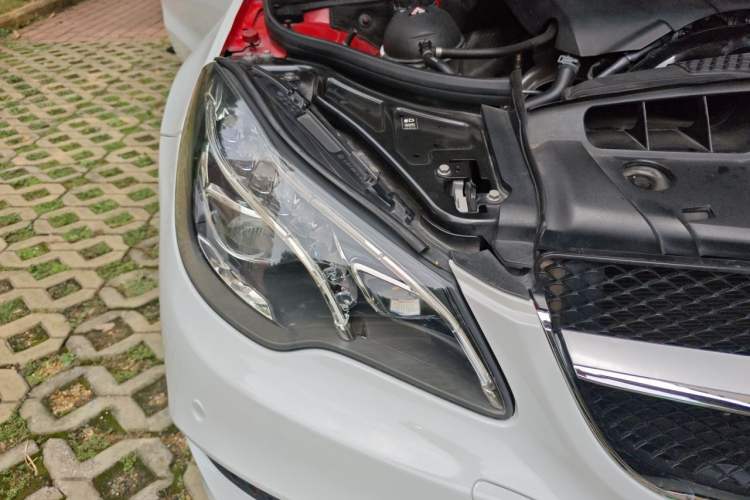 Used Mercedes-Benz E-Class 2014 E 260 Coupe Right Front Headlight