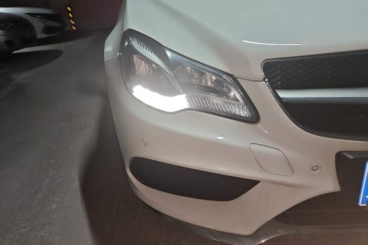 Used Mercedes-Benz E-Class 2014 E 200 Coupe Right Front Headlight
