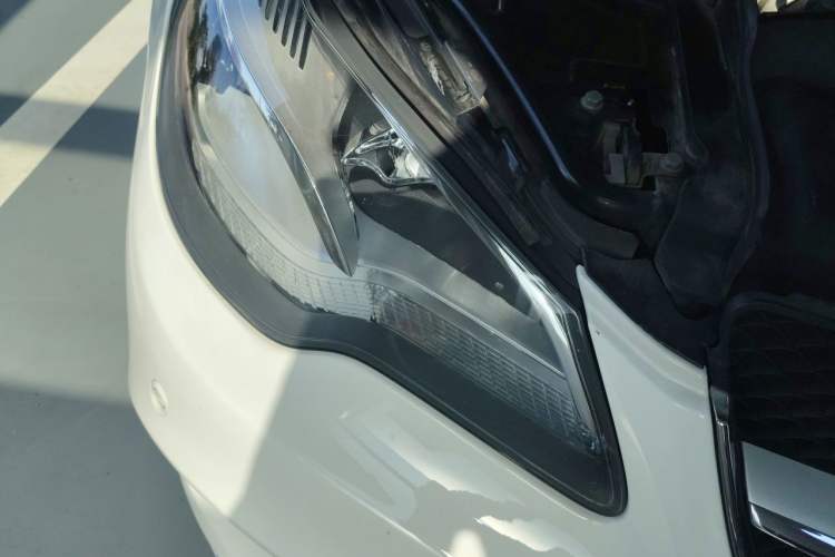 Used Mercedes-Benz E-Class 2014 E 200 Coupe Right Front Headlight