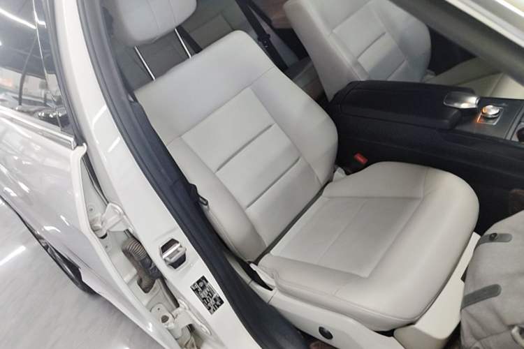 Used Mercedes-Benz E-Class 2014 Restyled E 260 L Sport Edition Right Front Seat